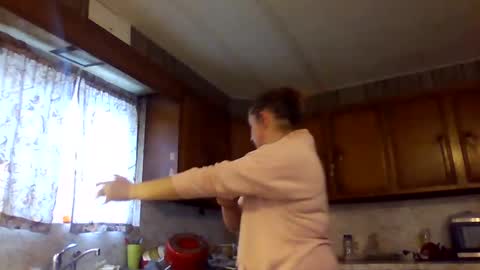 Snapshot of shylee538825 chatting on 11-30-25, 05:17 shylee538825 online show from 11-30-25, 05:17