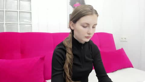 Snapshot of shyly_lisa chatting on 05-27-26, 01:57 shyly_lisa online show from 05-27-26, 01:57