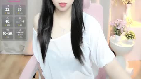 Snapshot of shynana23 chatting on 06-18-26, 09:14 nana online show from 06-18-26, 09:14