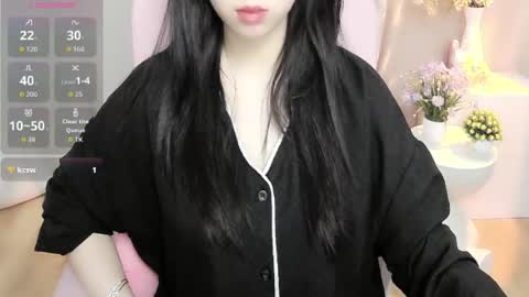 Snapshot of shynana23 chatting on 06-24-26, 01:04 nana online show from 06-24-26, 01:04