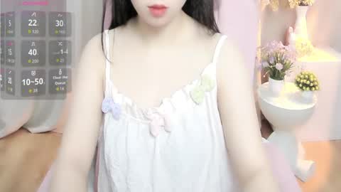 Snapshot of shynana23 chatting on 06-25-26, 01:16 nana online show from 06-25-26, 01:16