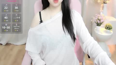 Snapshot of shynana23 chatting on 07-15-26, 03:23 nana online show from 07-15-26, 03:23