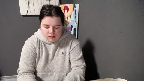 Snapshot of shyness_girl chatting on 02-17-25, 07:15 Bethany online show from 02-17-25, 07:15