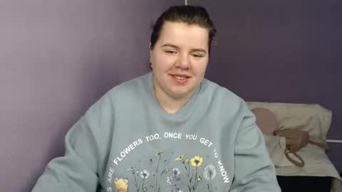 Snapshot of shyness_girl chatting on 09-28-25, 06:30 Bethany online show from 09-28-25, 06:30