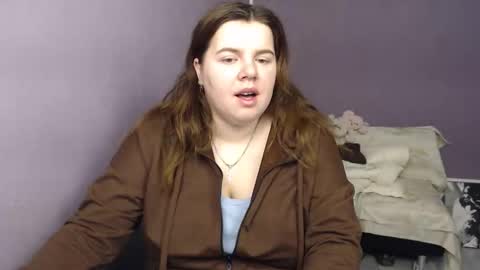 Snapshot of shyness_girl chatting on 10-28-25, 07:34 Bethany online show from 10-28-25, 07:34