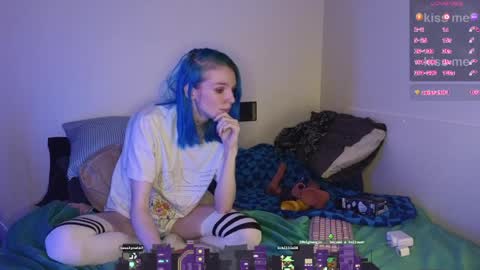 Hippie online show from 04-13-26, 02:17