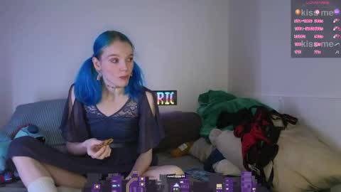 Hippie online show from 04-25-26, 03:42