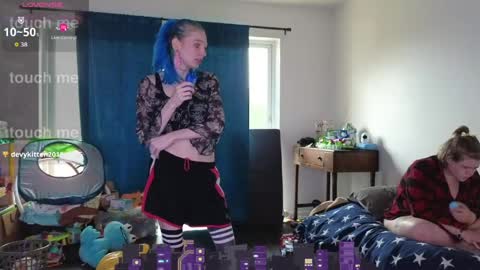 Hippie online show from 04-29-26, 05:41