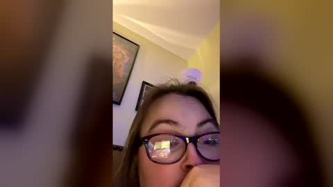 shyone2011 online show from 12-22-25, 03:14