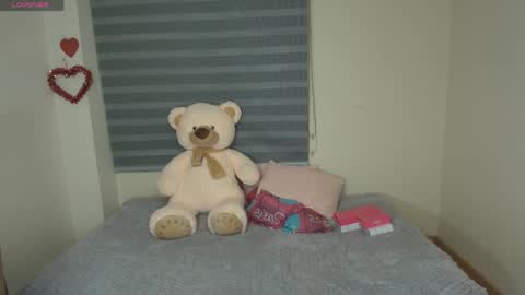 Snapshot of shyra_a25 chatting on 04-30-26, 11:42 SHYRA online show from 04-30-26, 11:42