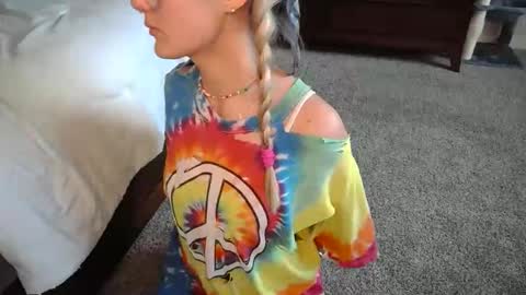 Snapshot of shyy_petitebaby chatting on 11-03-25, 03:57 shypetitebaby online show from 11-03-25, 03:57