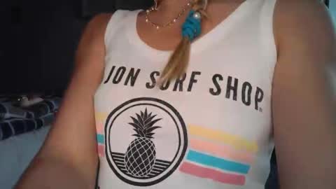 Snapshot of shyy_petitebaby chatting on 11-30-25, 04:11 shypetitebaby online show from 11-30-25, 04:11