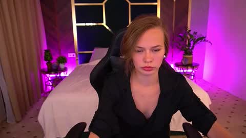 Snapshot of shyysiren chatting on 09-10-25, 06:24 shyysiren online show from 09-10-25, 06:24