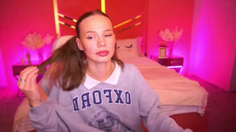 Snapshot of shyysiren chatting on 10-07-25, 02:58 shyysiren online show from 10-07-25, 02:58