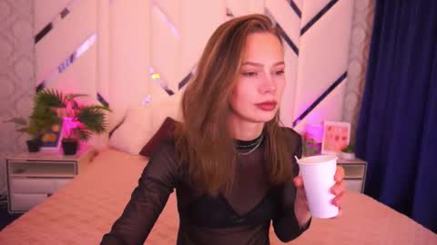 Snapshot of shyysiren chatting on 11-16-25, 03:06 shyysiren online show from 11-16-25, 03:06