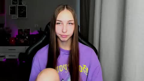 Snapshot of sia0610 chatting on 09-24-25, 03:21 SIA online show from 09-24-25, 03:21