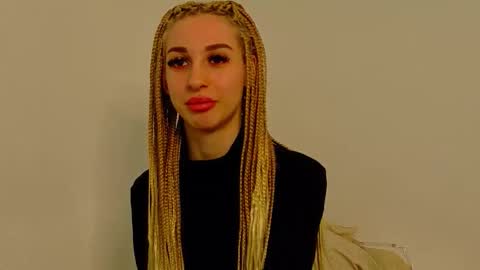 Snapshot of sia_a chatting on 12-17-25, 06:30 Anastasia online show from 12-17-25, 06:30