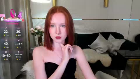 Snapshot of sia_hart chatting on 06-20-26, 07:27 Sia online show from 06-20-26, 07:27