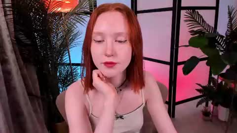 Snapshot of sia_hart chatting on 06-24-26, 06:40 Sia online show from 06-24-26, 06:40