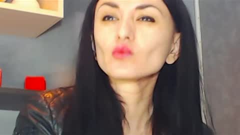 Snapshot of siaconna chatting on 02-08-25, 07:04 Siaconna online show from 02-08-25, 07:04