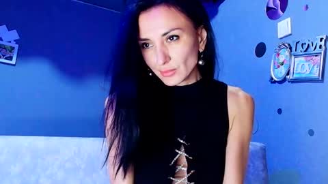 Snapshot of siaconna chatting on 11-28-25, 07:00 Siaconna online show from 11-28-25, 07:00