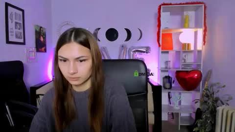 silicia online show from 02-06-26, 07:12