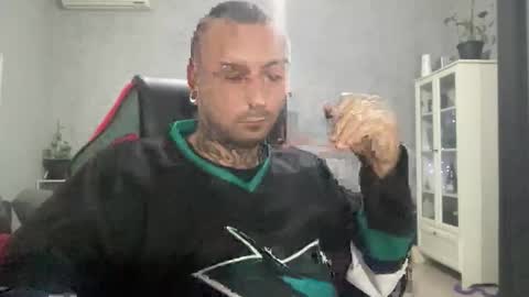 sidvicious23cm online show from 12-22-25, 05:54