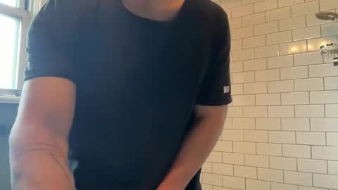 Snapshot of sie273 chatting on 12-17-25, 04:24 sie273 online show from 12-17-25, 04:24