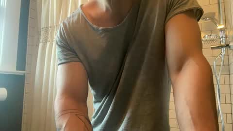 Snapshot of sie273 chatting on 01-16-26, 04:55 sie273 online show from 01-16-26, 04:55