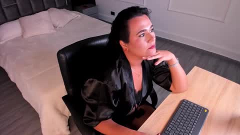 Snapshot of sienarosewood chatting on 11-21-25, 03:38 Siena Rosewood online show from 11-21-25, 03:38