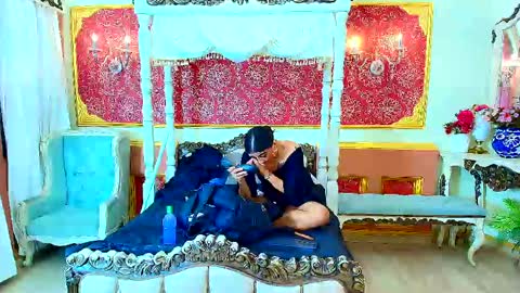 Snapshot of sienna_dark chatting on 05-16-26, 11:31 SinnaDark online show from 05-16-26, 11:31