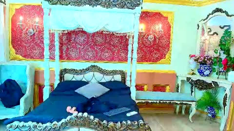 Snapshot of sienna_dark chatting on 05-22-26, 10:43 SinnaDark online show from 05-22-26, 10:43
