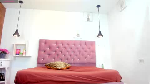 sienna_glow online show from 09-16-25, 12:28