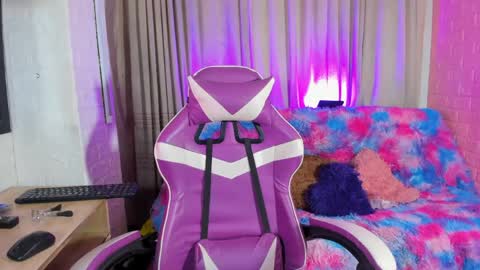 sienna_lux01 online show from 06-04-26, 04:07