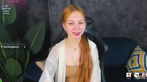 Snapshot of sienna_nyx chatting on 05-26-26, 09:05 Sienna online show from 05-26-26, 09:05