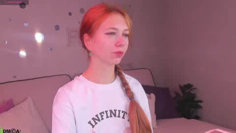 Snapshot of sienna_nyx chatting on 06-07-26, 09:02 Sienna online show from 06-07-26, 09:02
