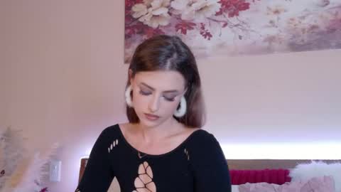 Snapshot of sienna_voss chatting on 06-08-26, 09:37 sienna_voss online show from 06-08-26, 09:37