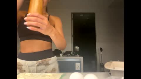 Snapshot of siennaavalee chatting on 05-14-26, 03:13 siennaavalee online show from 05-14-26, 03:13