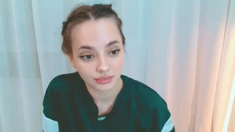 Sienna Mia online show from 05-27-26, 04:37