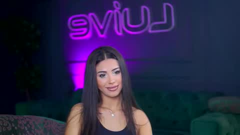 Sienna online show from 11-08-25, 11:32