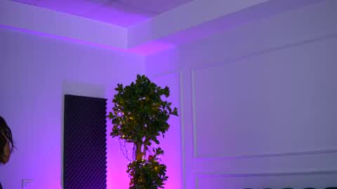 Sienna online show from 03-21-26, 11:26