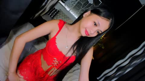 Snapshot of sierracoxriches chatting on 01-19-25, 06:21 Belle online show from 01-19-25, 06:21