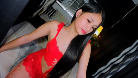 Snapshot of sierracoxriches chatting on 01-20-25, 02:32 Belle online show from 01-20-25, 02:32