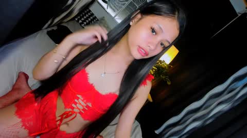 Snapshot of sierracoxriches chatting on 01-20-25, 06:32 Belle online show from 01-20-25, 06:32