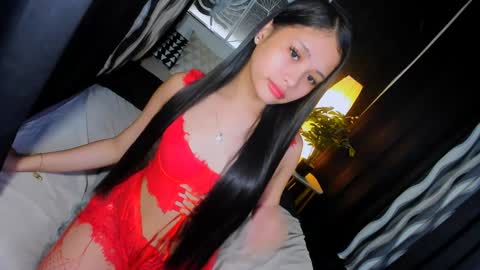 Snapshot of sierracoxriches chatting on 01-22-25, 05:28 Belle online show from 01-22-25, 05:28