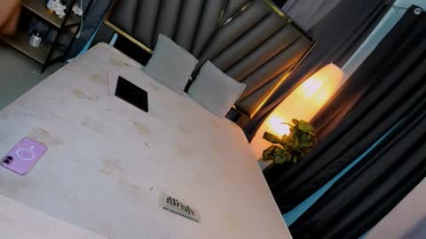 Snapshot of sierracoxriches chatting on 01-11-26, 08:19 Belle online show from 01-11-26, 08:19