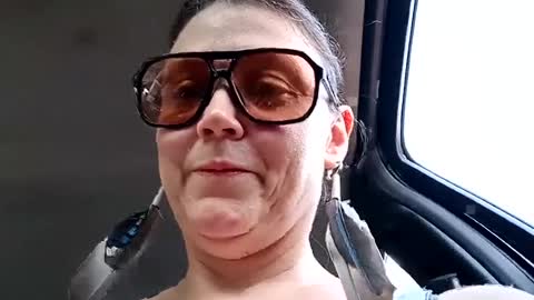 Snapshot of sigbver chatting on 07-07-26, 12:24 Bush with a class 3 rating online show from 07-07-26, 12:24