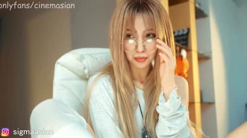 OF   instagram sigmaasian twitter sigmasian online show from 01-11-25, 04:59