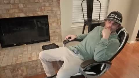 Snapshot of sigmaslayer chatting on 02-14-26, 11:07 sigmaslayer online show from 02-14-26, 11:07