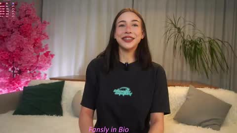 Eva  online show from 10-12-25, 11:20